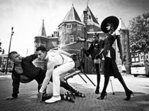 Соня Плакидюк влаштувала для моделей фотосесію в БДСМ-образах у центрі Амстердама